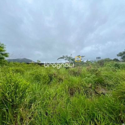Terreno com 461m², no bairro Campeche em Florianópolis