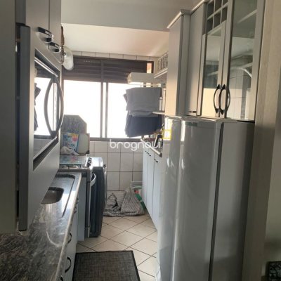 Apartamento com 80m², 3 quartos (sendo 1 suíte), 2 garagens, no bairro Praia Brava em Florianópolis
