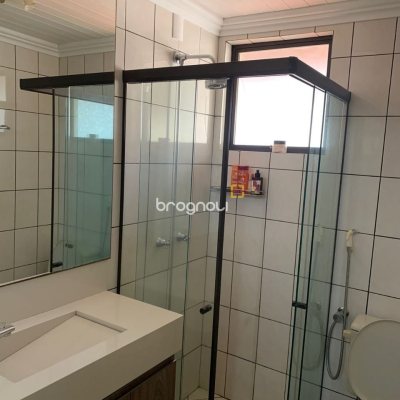 Apartamento com 80m², 3 quartos (sendo 1 suíte), 2 garagens, no bairro Praia Brava em Florianópolis