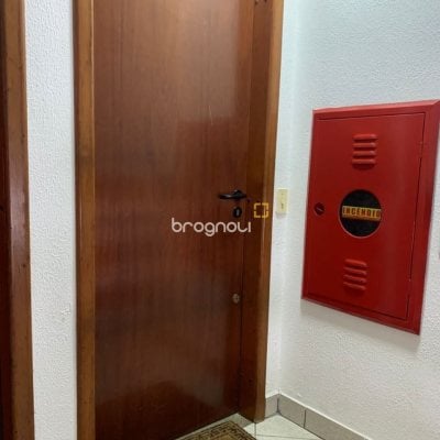 Apartamento com 80m², 3 quartos (sendo 1 suíte), 2 garagens, no bairro Praia Brava em Florianópolis