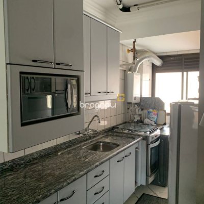 Apartamento com 80m², 3 quartos (sendo 1 suíte), 2 garagens, no bairro Praia Brava em Florianópolis