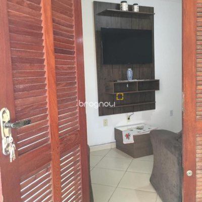 Casa com 85m², 2 quartos, 1 garagem, no bairro Ingleses em Florianópolis
