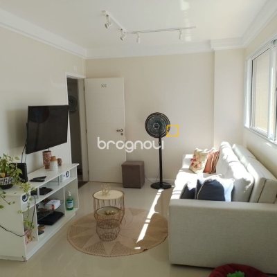 Cobertura com 95m², 2 quartos (sendo 1 suíte), 2 garagens, no bairro Açores em Florianópolis