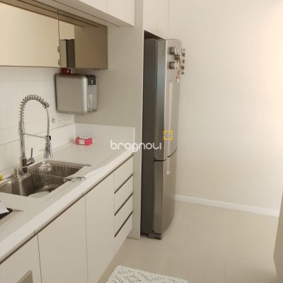 Cobertura com 95m², 2 quartos (sendo 1 suíte), 2 garagens, no bairro Açores em Florianópolis