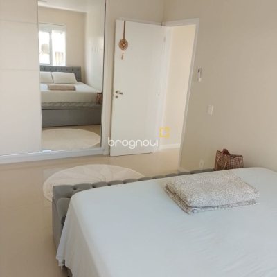 Cobertura com 95m², 2 quartos (sendo 1 suíte), 2 garagens, no bairro Açores em Florianópolis