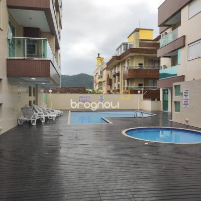 Cobertura com 95m², 2 quartos (sendo 1 suíte), 2 garagens, no bairro Açores em Florianópolis