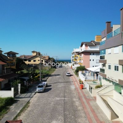 Cobertura com 95m², 2 quartos (sendo 1 suíte), 2 garagens, no bairro Açores em Florianópolis