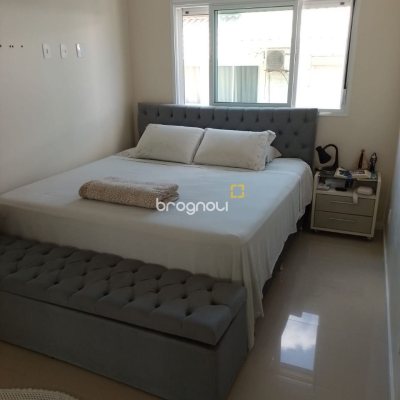 Cobertura com 95m², 2 quartos (sendo 1 suíte), 2 garagens, no bairro Açores em Florianópolis
