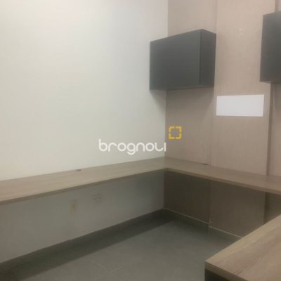 Sala com 65m², no bairro Ingleses em Florianópolis
