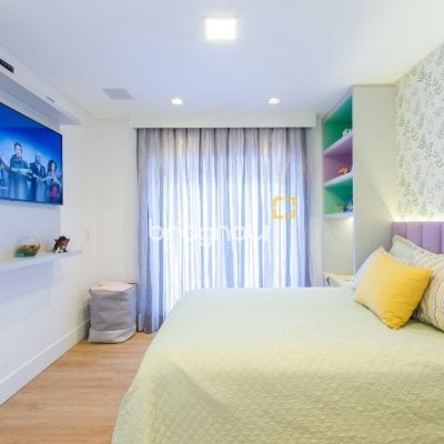 Casa de Condomínio com 942m², 6 quartos (sendo 5 suítes), 4 garagens, no bairro Cacupé em Florianópolis