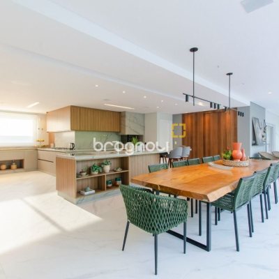Casa de Condomínio com 942m², 6 quartos (sendo 5 suítes), 4 garagens, no bairro Cacupé em Florianópolis