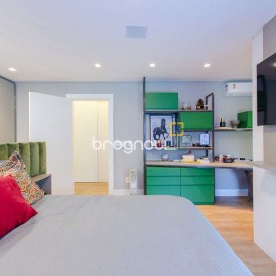Casa de Condomínio com 942m², 6 quartos (sendo 5 suítes), 4 garagens, no bairro Cacupé em Florianópolis