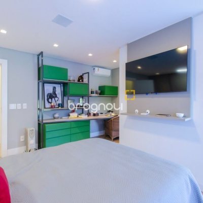 Casa de Condomínio com 942m², 6 quartos (sendo 5 suítes), 4 garagens, no bairro Cacupé em Florianópolis