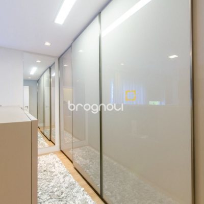 Casa de Condomínio com 942m², 6 quartos (sendo 5 suítes), 4 garagens, no bairro Cacupé em Florianópolis