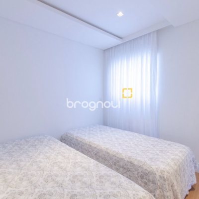 Casa de Condomínio com 942m², 6 quartos (sendo 5 suítes), 4 garagens, no bairro Cacupé em Florianópolis