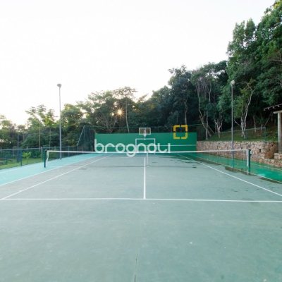 Casa de Condomínio com 942m², 6 quartos (sendo 5 suítes), 4 garagens, no bairro Cacupé em Florianópolis