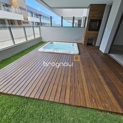 Apartamento com 119m², 2 quartos (sendo 1 suíte), 2 garagens, no bairro Morro das Pedras em Florianópolis