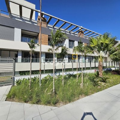 Apartamento com 119m², 2 quartos (sendo 1 suíte), 2 garagens, no bairro Morro das Pedras em Florianópolis