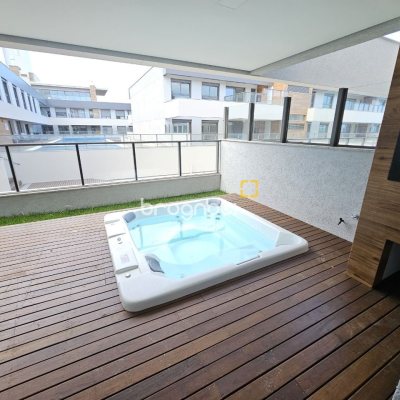 Apartamento com 119m², 2 quartos (sendo 1 suíte), 2 garagens, no bairro Morro das Pedras em Florianópolis