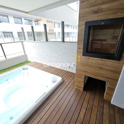 Apartamento com 119m², 2 quartos (sendo 1 suíte), 2 garagens, no bairro Morro das Pedras em Florianópolis