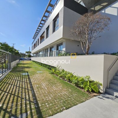 Apartamento com 119m², 2 quartos (sendo 1 suíte), 2 garagens, no bairro Morro das Pedras em Florianópolis