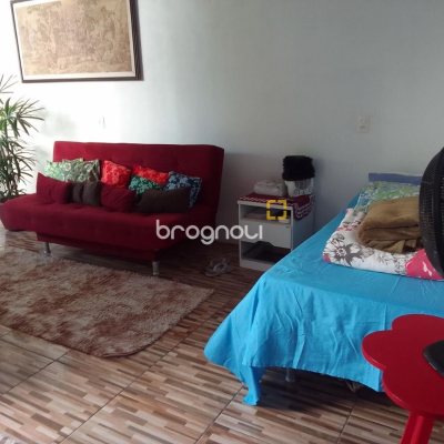 Casa com 100m², 2 quartos (sendo 1 suíte), 1 garagem, no bairro Rio Tavares em Florianópolis