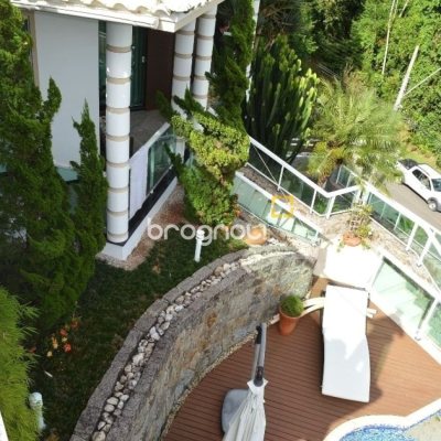 Casa de Condomínio com 400m², 3 quartos (sendo 1 suíte), 2 garagens, no bairro Bosque das Mansões em São José