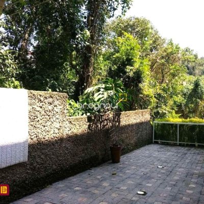 Casa de Condomínio com 400m², 3 quartos (sendo 1 suíte), 2 garagens, no bairro Bosque das Mansões em São José