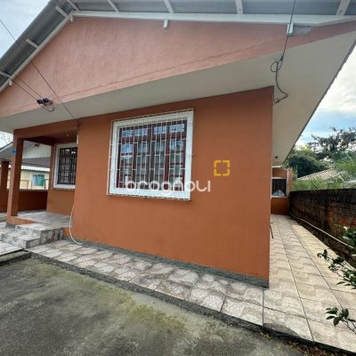 Terreno com 1036m², no bairro Rio Tavares em Florianópolis