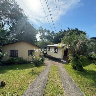 Terreno com 1036m², no bairro Rio Tavares em Florianópolis