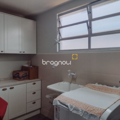 Casa com 132m², 4 quartos (sendo 2 suítes), 2 garagens, no bairro Ingleses em Florianópolis