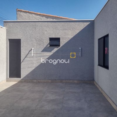 Casa com 132m², 4 quartos (sendo 2 suítes), 2 garagens, no bairro Ingleses em Florianópolis