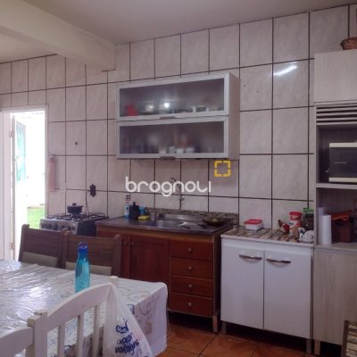 Casa com 133m², 5 quartos (sendo 2 suítes), 3 garagens, no bairro Ingleses em Florianópolis