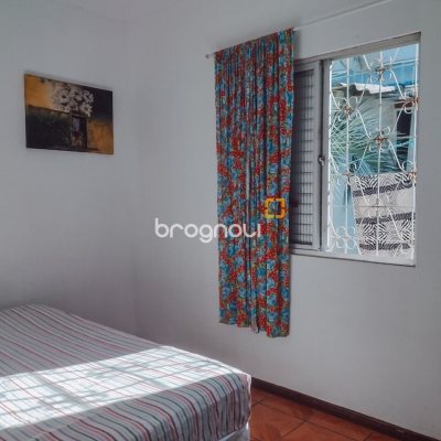 Casa com 133m², 5 quartos (sendo 2 suítes), 3 garagens, no bairro Ingleses em Florianópolis