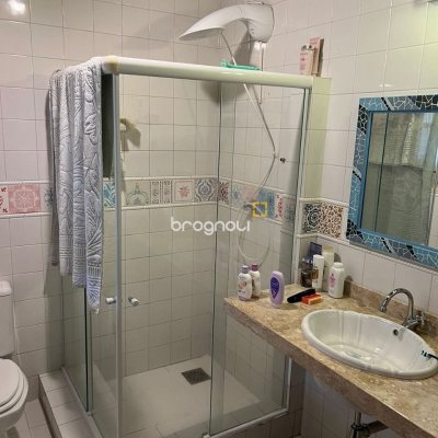 Casa com 250m², 3 quartos (sendo 1 suíte), 2 garagens, no bairro Santo Antônio de Lisboa em Florianópolis