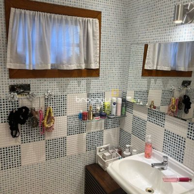 Casa com 250m², 3 quartos (sendo 1 suíte), 2 garagens, no bairro Santo Antônio de Lisboa em Florianópolis