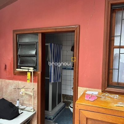 Casa com 250m², 3 quartos (sendo 1 suíte), 2 garagens, no bairro Santo Antônio de Lisboa em Florianópolis