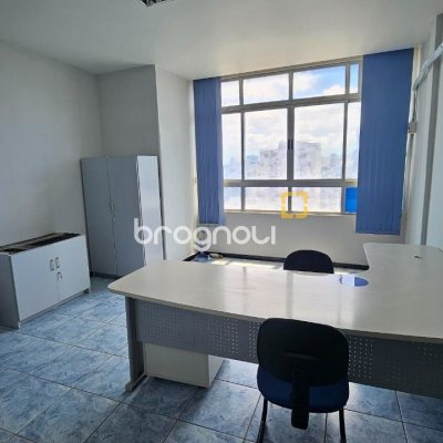 Apartamento com 102m², 3 quartos, no bairro Centro em Florianópolis
