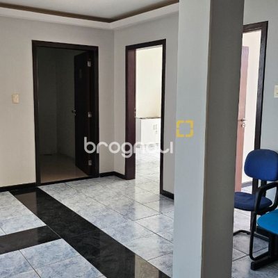 Apartamento com 102m², 3 quartos, no bairro Centro em Florianópolis
