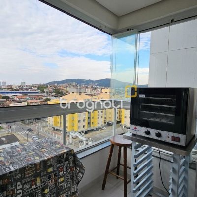 Apartamento com 67m², 2 quartos (sendo 1 suíte), 1 garagem, no bairro Areias em São José