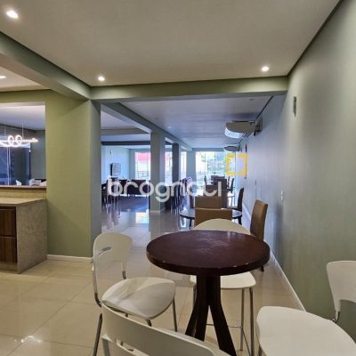 Apartamento com 67m², 2 quartos (sendo 1 suíte), 1 garagem, no bairro Areias em São José