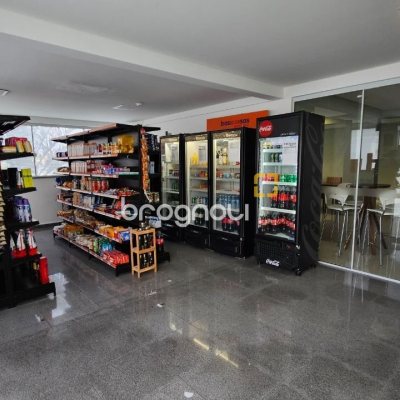 Apartamento com 67m², 2 quartos (sendo 1 suíte), 1 garagem, no bairro Areias em São José