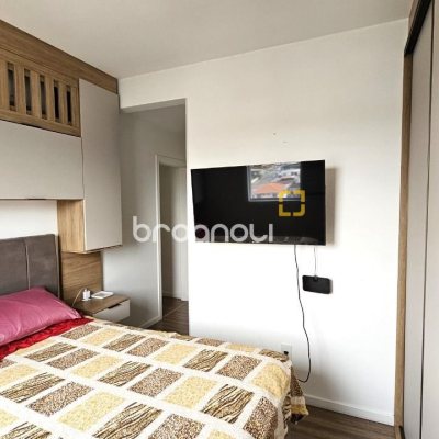 Apartamento com 67m², 2 quartos (sendo 1 suíte), 1 garagem, no bairro Areias em São José