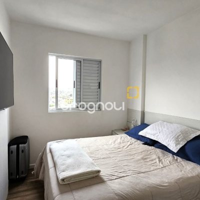 Apartamento com 67m², 2 quartos (sendo 1 suíte), 1 garagem, no bairro Areias em São José