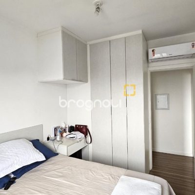 Apartamento com 67m², 2 quartos (sendo 1 suíte), 1 garagem, no bairro Areias em São José