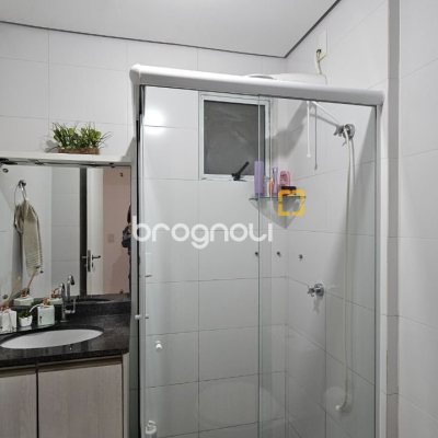 Apartamento com 67m², 2 quartos (sendo 1 suíte), 1 garagem, no bairro Areias em São José