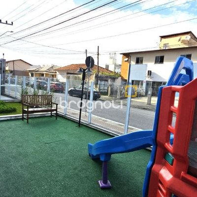 Apartamento com 67m², 2 quartos (sendo 1 suíte), 1 garagem, no bairro Areias em São José