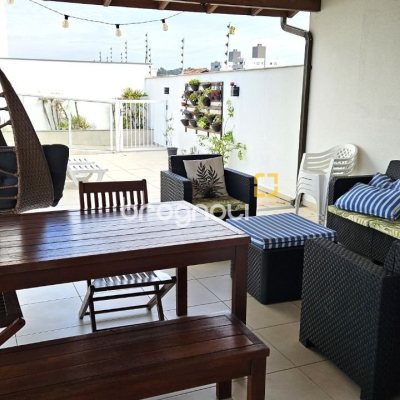 Apartamento com 67m², 2 quartos (sendo 1 suíte), 1 garagem, no bairro Areias em São José