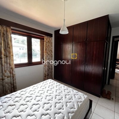 Casa com 327m², 6 quartos (sendo 1 suíte), 3 garagens, no bairro Trindade em Florianópolis