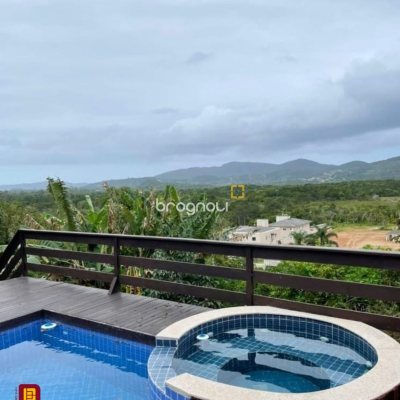 Casa com 290m², 3 quartos (sendo 3 suítes), 5 garagens, no bairro Ratones em Florianópolis